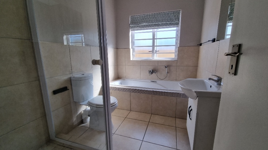 3 Bedroom Property for Sale in Baronetcy Estate Western Cape